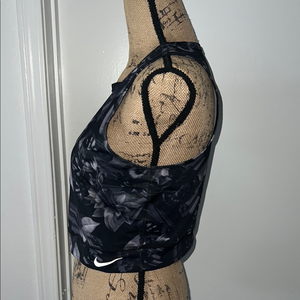 Nike Women's Black Floral Crop Top - Picture 2 of 5